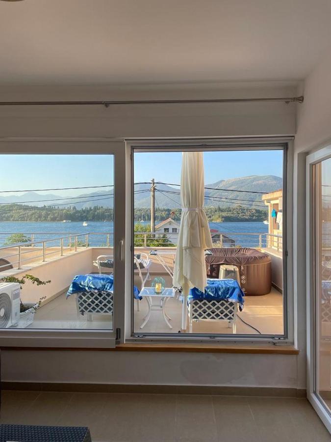 Riverside Villa Tivat Exterior photo