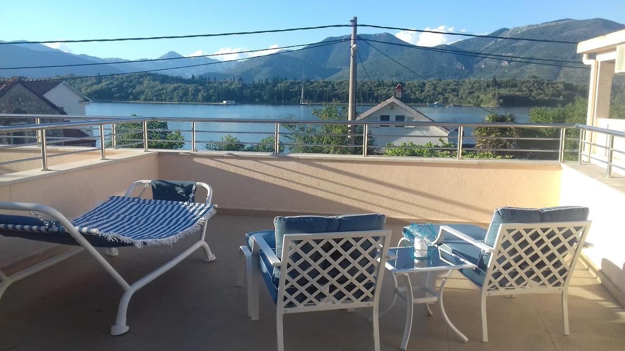 Riverside Villa Tivat Exterior photo