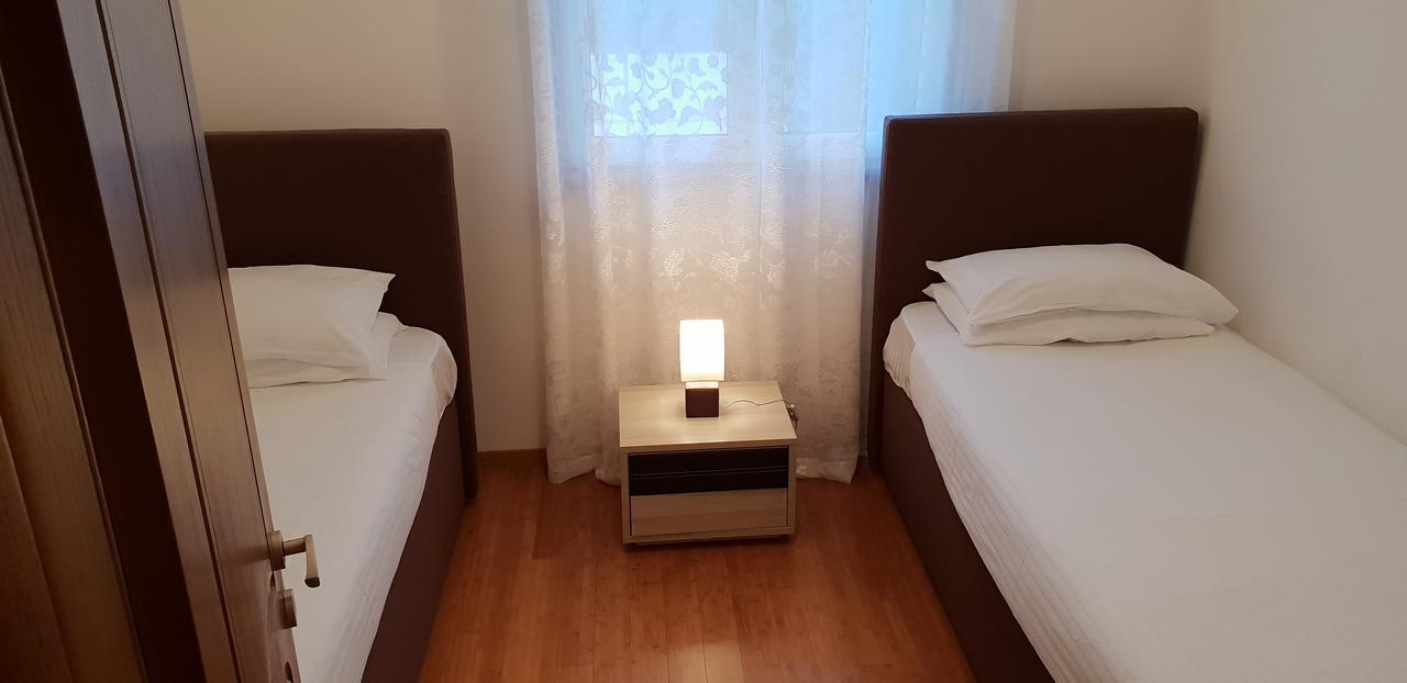 Riverside Villa Tivat Exterior photo